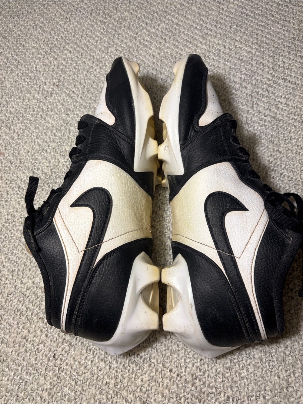 Jordan 1 Low TD Football Cleats
Panda Black White AJ1 Men's Size 10.5 - Picture 3 of 9